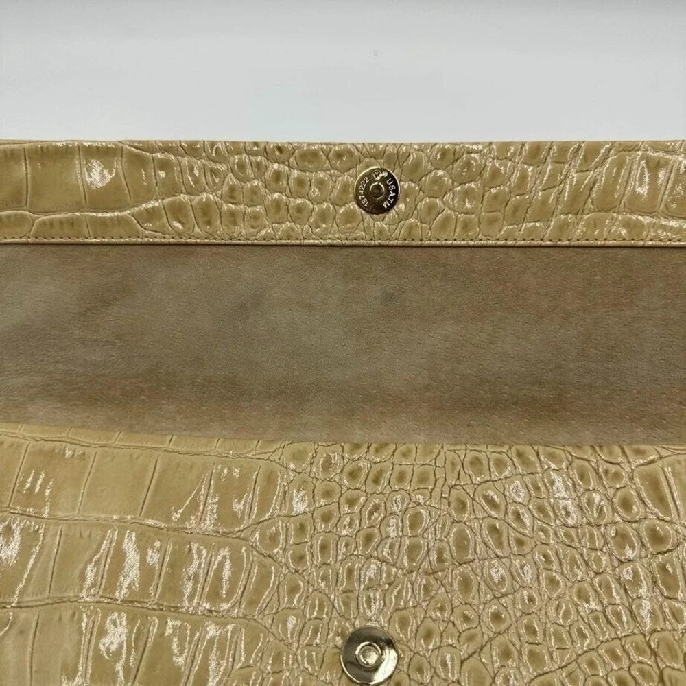 Saks Fifth Avenue Blonde Croc Envelope Clutch Purse Wrist Strap Suede Lining‎